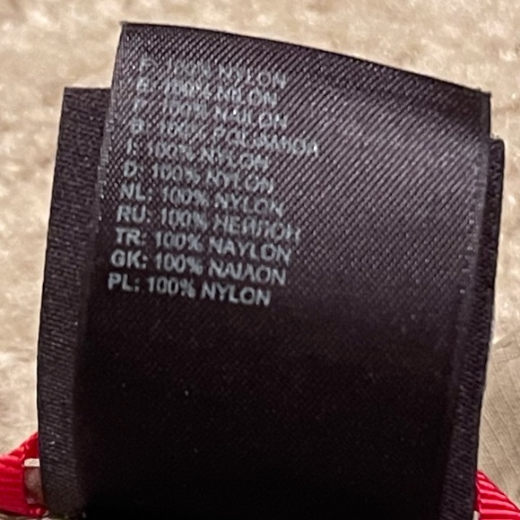 The North Face men’s small beige shorts - Picture 7 of 8